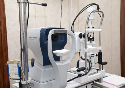 Nav-Drishti-Eye-and-Dental-Hospital-Lachirammpur-Azamgarh-Azamgah-Best-Eye-Care
