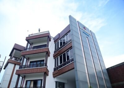 Nav-Drishti-Eye-and-Dental-Hospital-Lachirammpur-Azamgarh-Azamgah-Best-Eye-Care